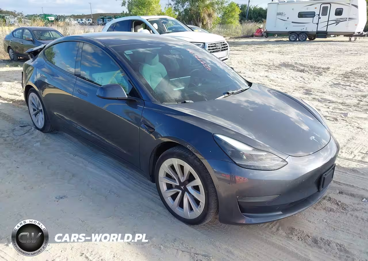 2021 Tesla Model 3 Standard Range Plus Rear-Wheel Drive