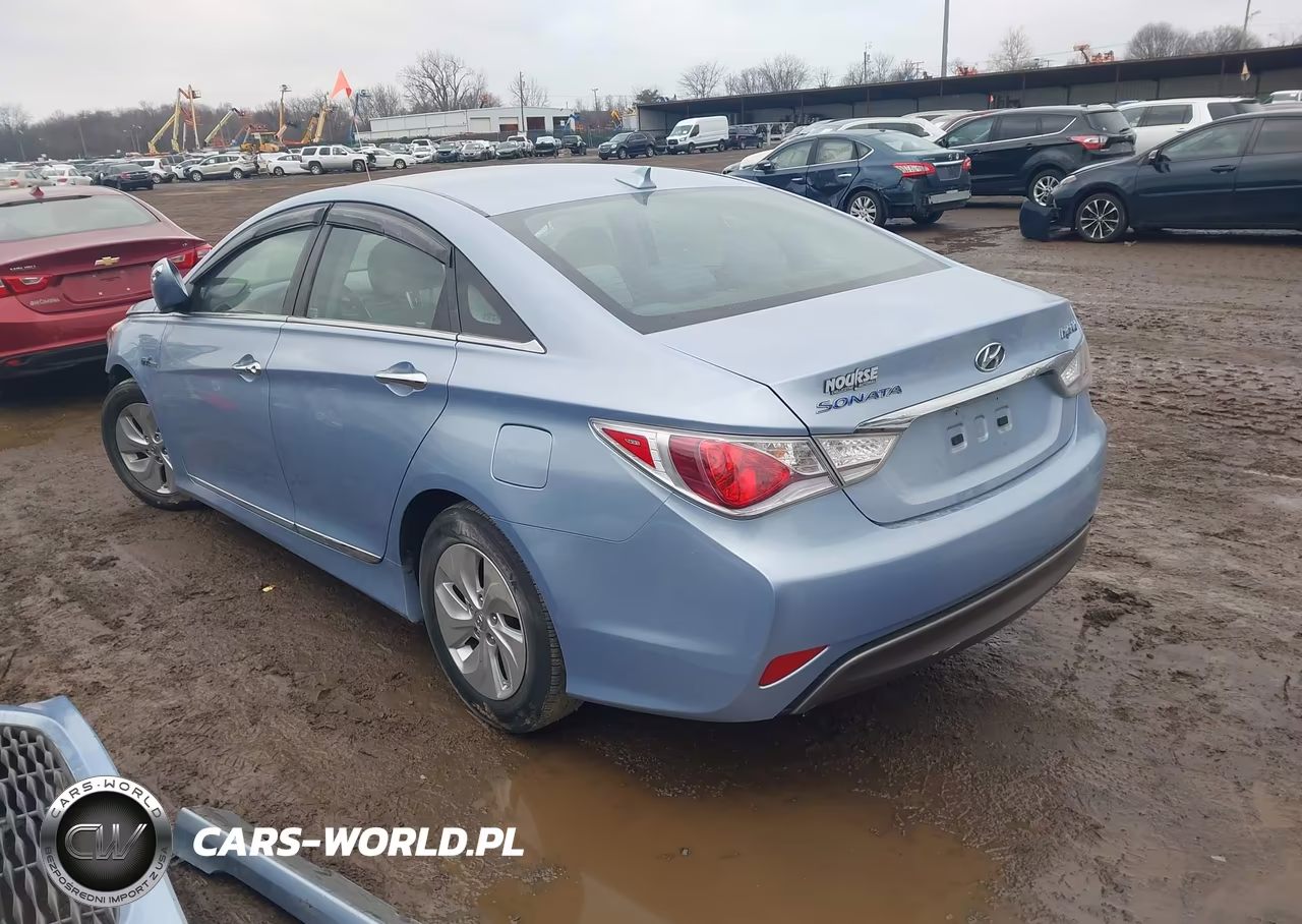 2015 Hyundai Sonata Hybrid VIN:KMHEC4A49FA126961 - 3