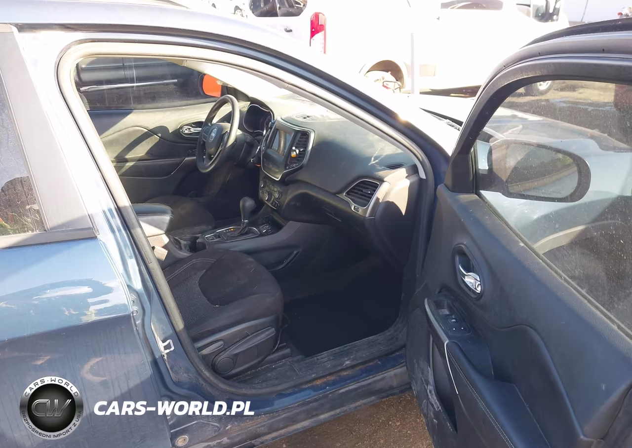 2020 Jeep Cherokee Latitude Fwd VIN:1C4PJLCB9LD515893 - 5