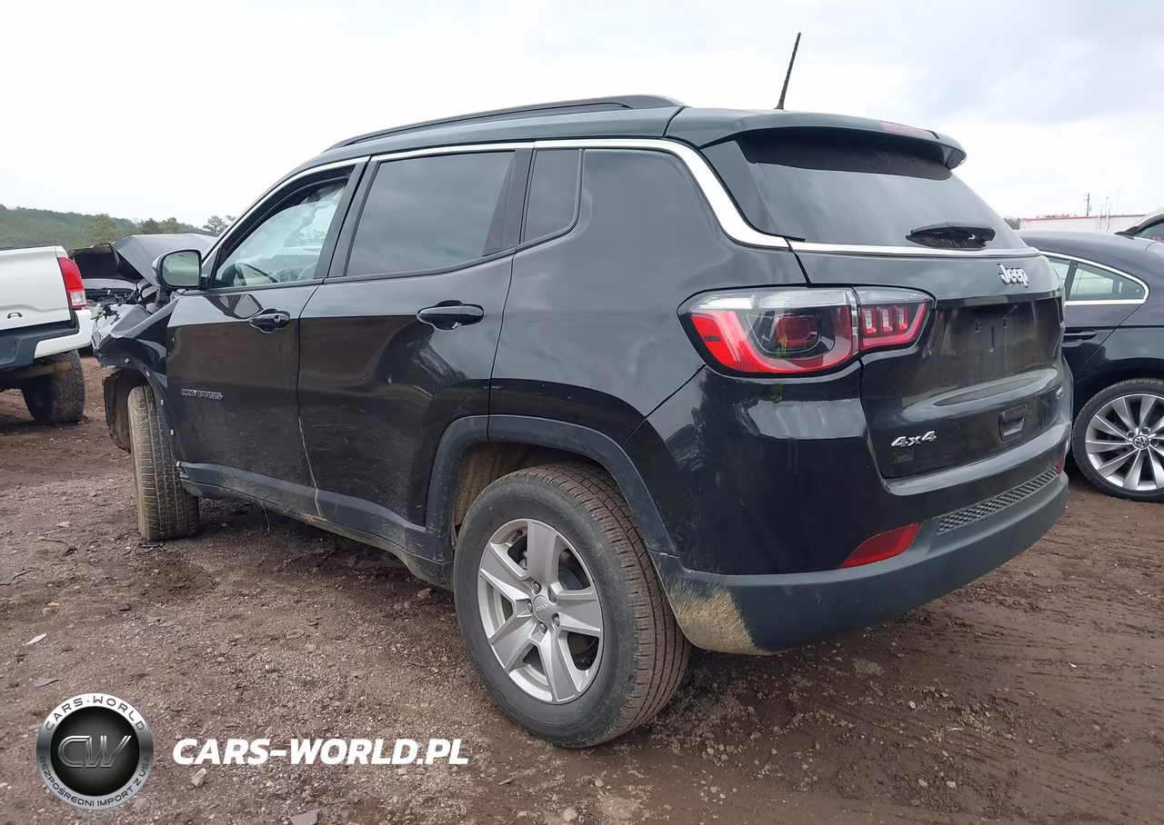 2022 Jeep Compass Latitude 4X4 VIN:3C4NJDBB5NT234086 - 3