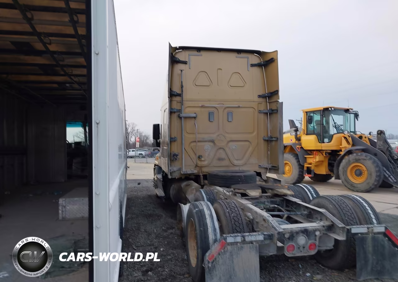 2017 Freightliner Cascadia 125 VIN:3AKJGLDR2HSHV1055 - 17