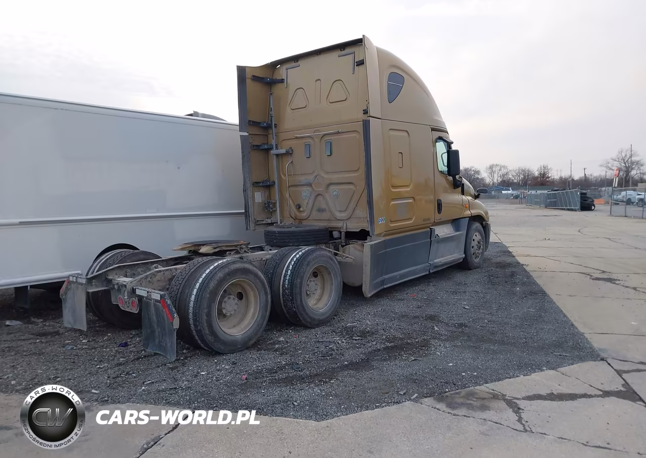 2017 Freightliner Cascadia 125 VIN:3AKJGLDR2HSHV1055 - 4
