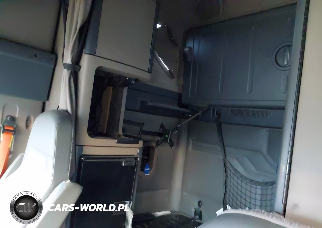 2017 Freightliner Cascadia 125 VIN:3AKJGLDR2HSHV1055 - 6