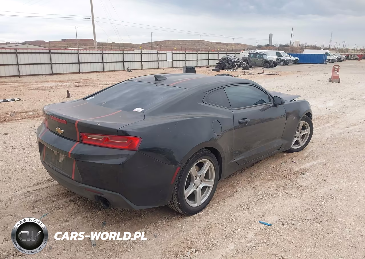 2017 Chevrolet Camaro 1Lt VIN:1G1FB1RX2H0132661 - 4