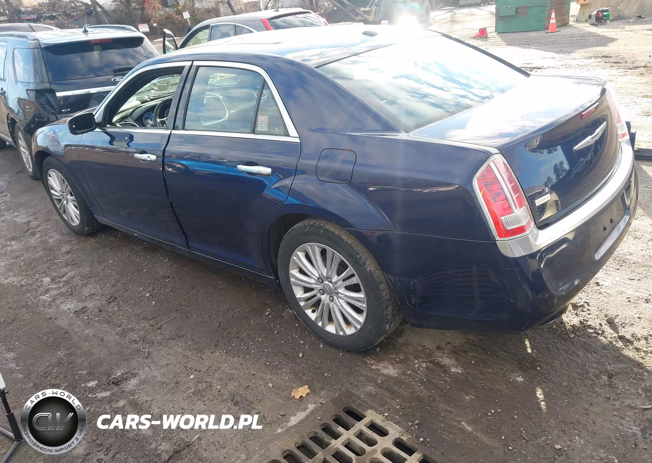 2014 Chrysler 300C John Varvatos Luxury Edition Awd VIN:2C3CCAJT6EH120427 - 3