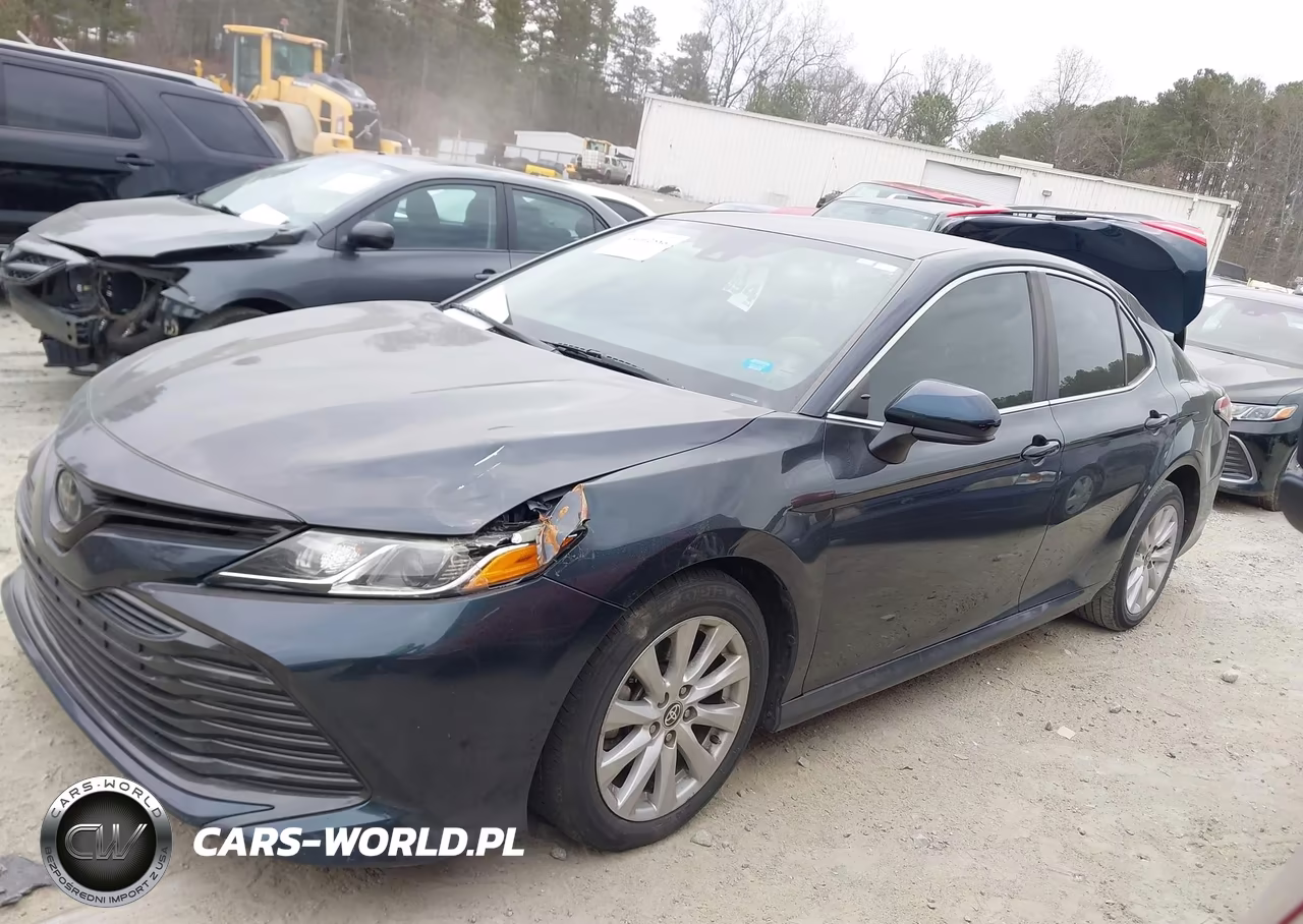 2020 Toyota Camry Le VIN:4T1C11AK9LU984581 - 14