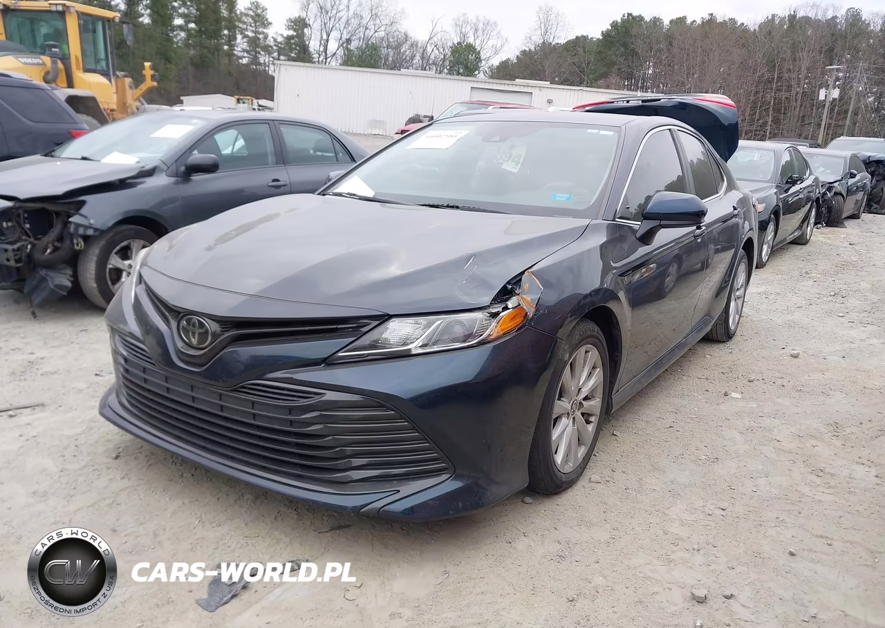 2020 Toyota Camry Le VIN:4T1C11AK9LU984581 - 2