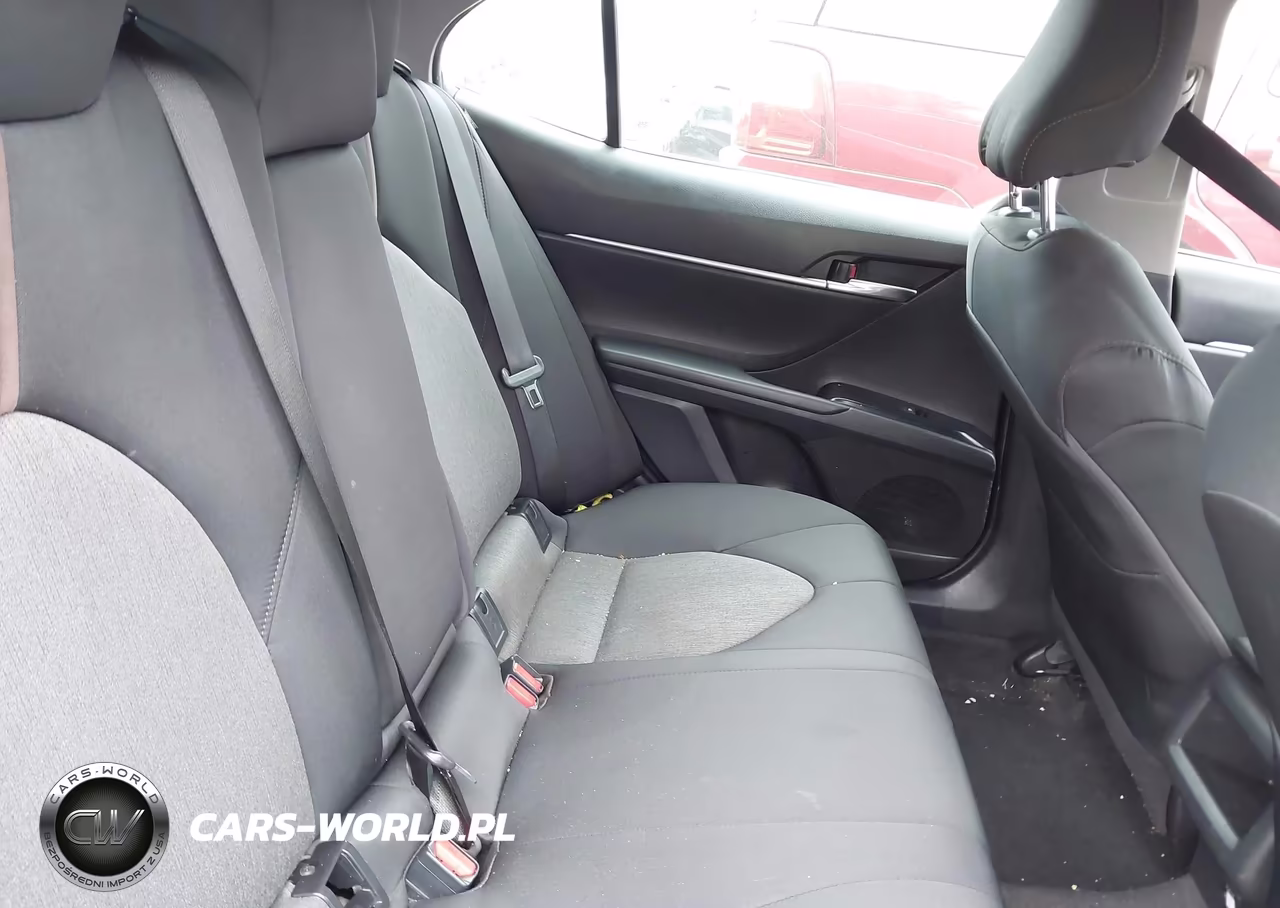 2020 Toyota Camry Le VIN:4T1C11AK9LU984581 - 8