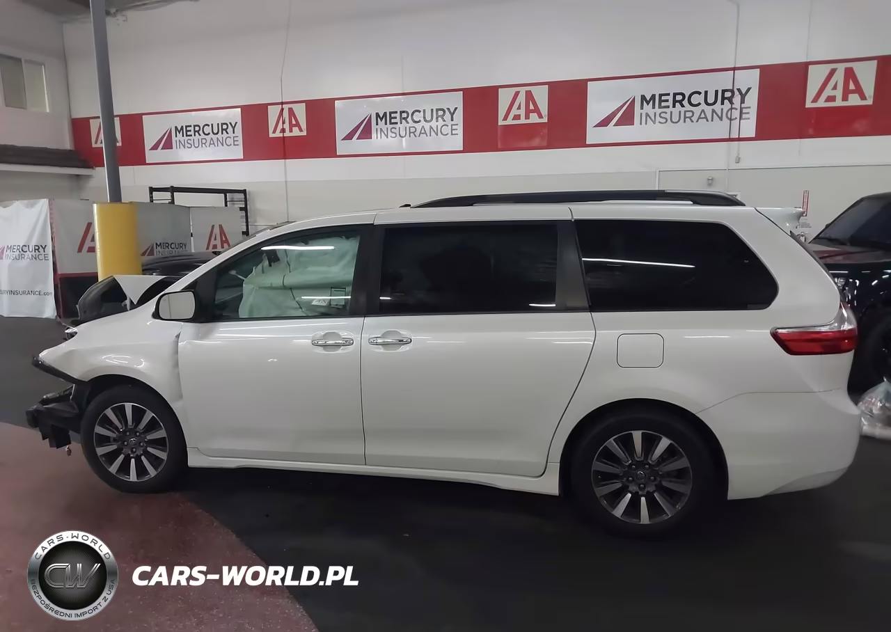 2018 Toyota Sienna Limited Premium 7 Passenger VIN:5TDYZ3DC0JS940165 - 15