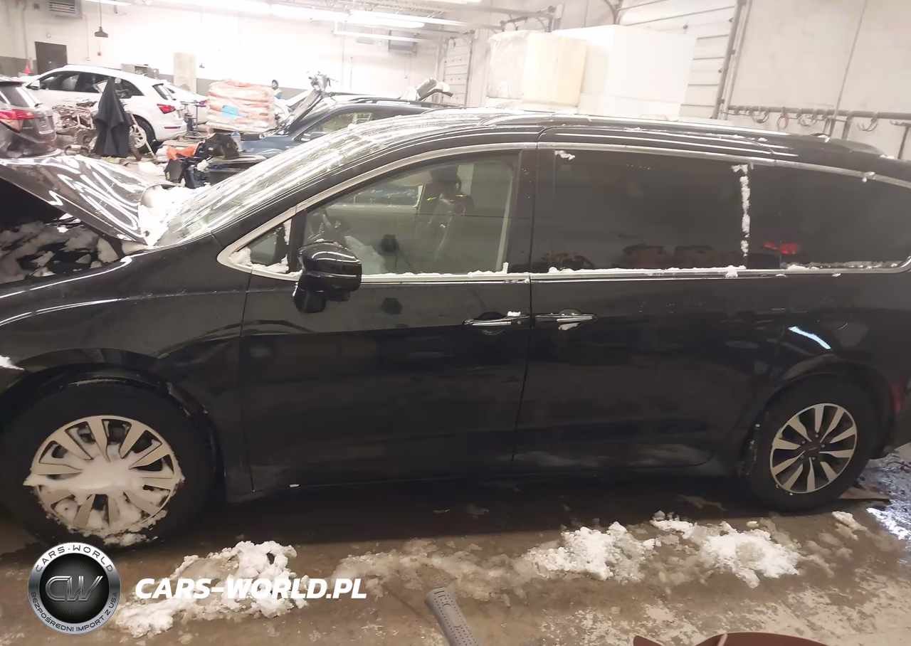 2021 Chrysler Pacifica Touring L VIN:2C4RC1BG7MR511487 - 14