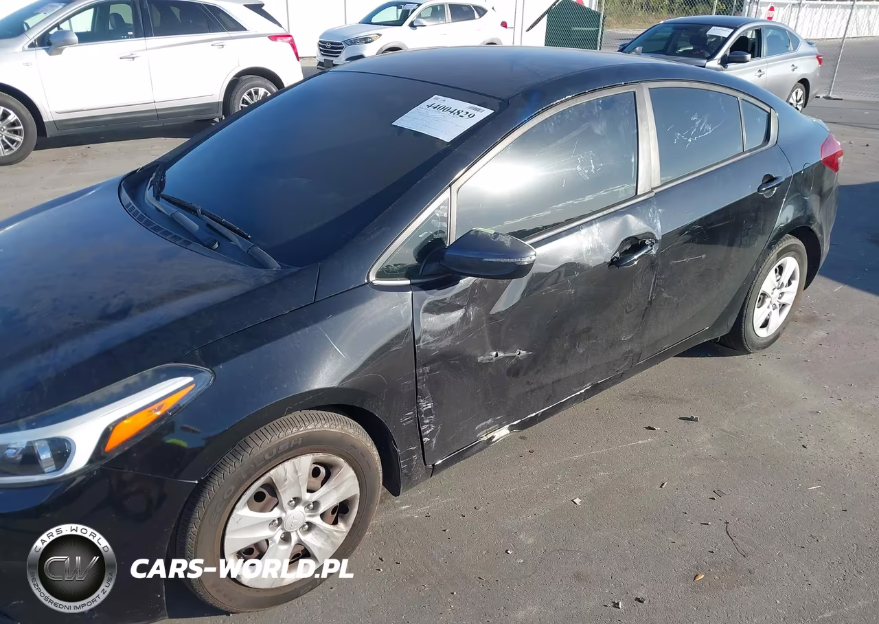 2017 Kia Forte Lx VIN:3KPFK4A7XHE145217 - 6
