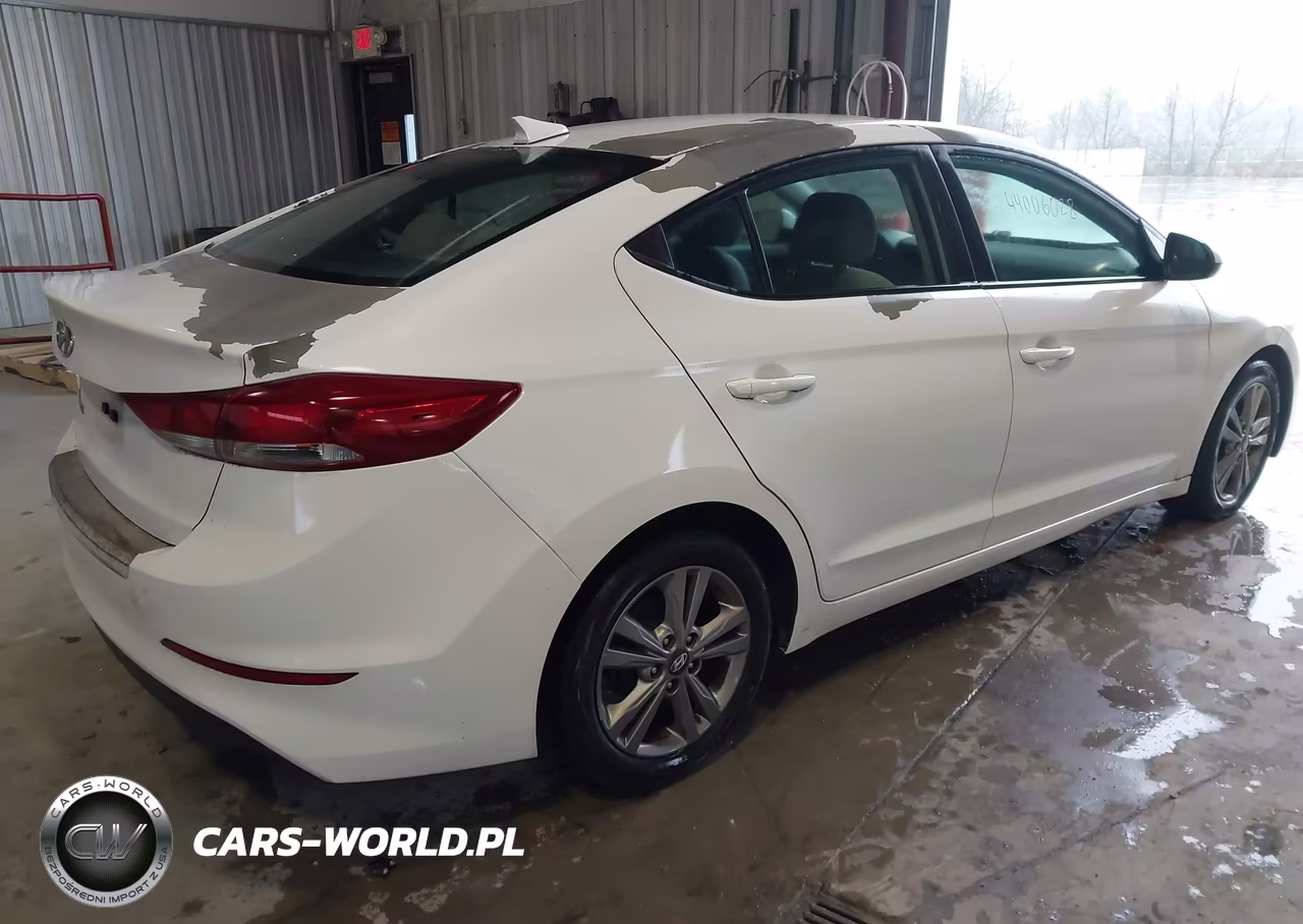 2017 Hyundai Elantra Se VIN:5NPD84LF9HH052212 - 4