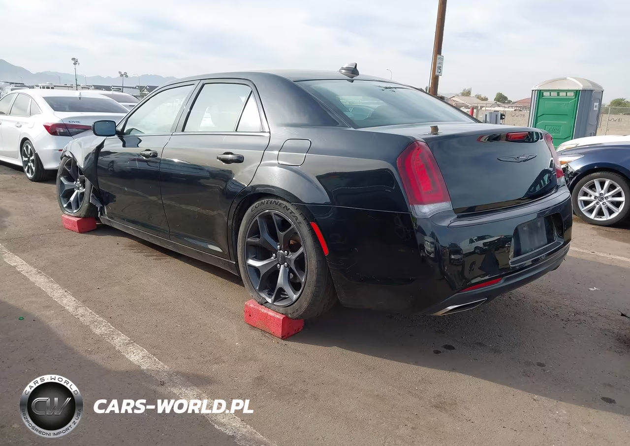 2021 Chrysler 300 300S VIN:2C3CCABGXMH506946 - 3