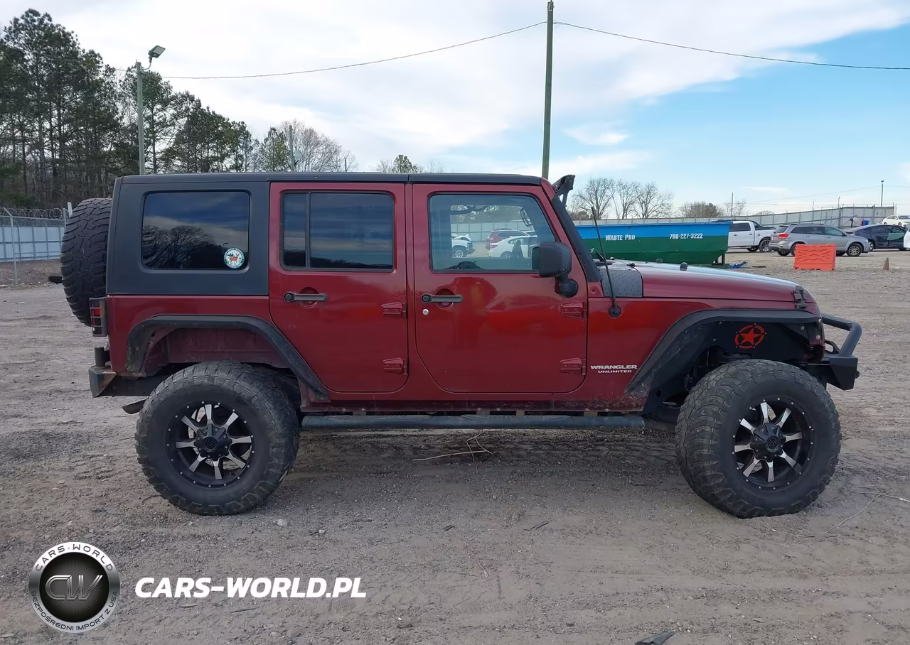 2007 Jeep Wrangler Unlimited X VIN:1J4GA39197L147638 - 13