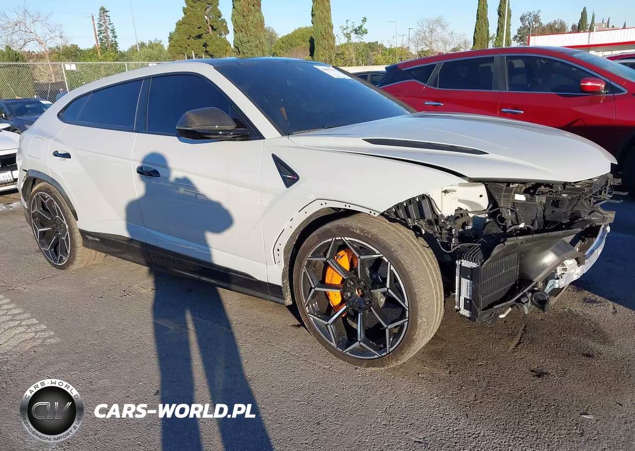 2023 Lamborghini Urus Performante