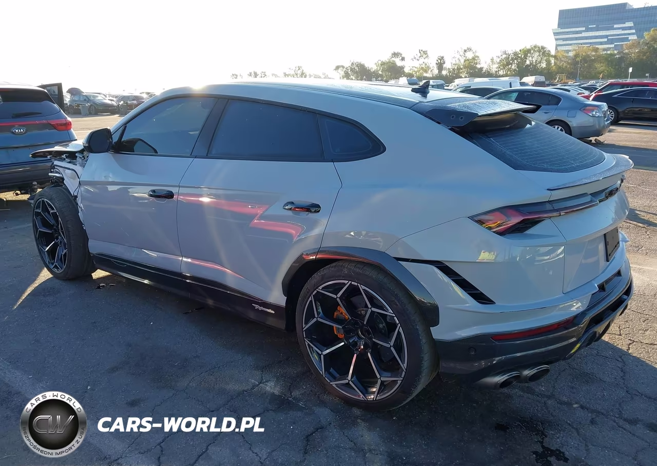 2023 Lamborghini Urus Performante VIN:ZPBUC3ZL5PLA27431 - 3