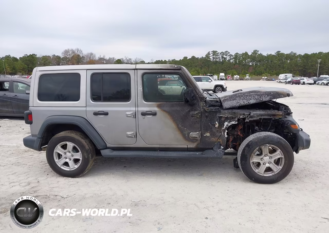 2020 Jeep Wrangler Unlimited Sport S 4X4 VIN:1C4HJXDN3LW272297 - 13