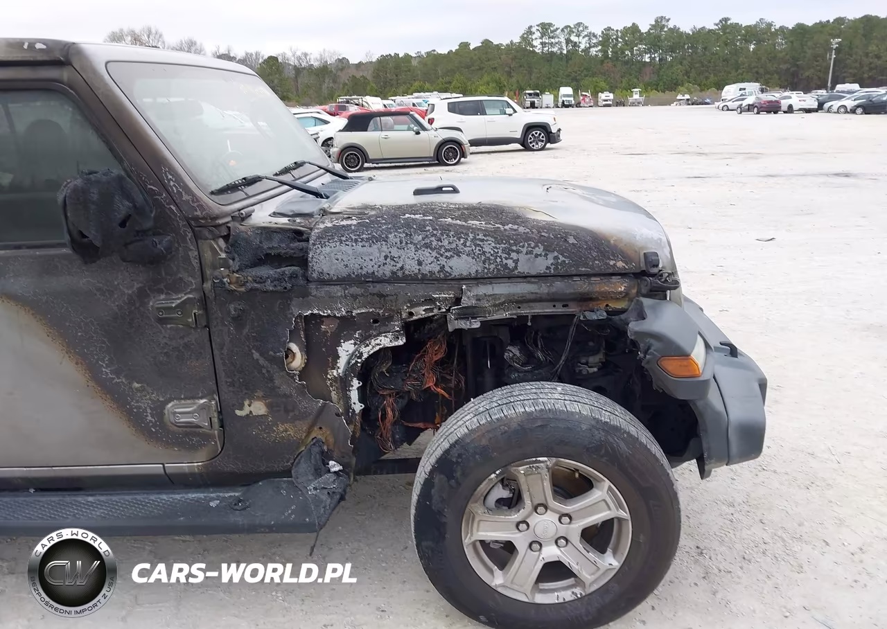 2020 Jeep Wrangler Unlimited Sport S 4X4 VIN:1C4HJXDN3LW272297 - 18