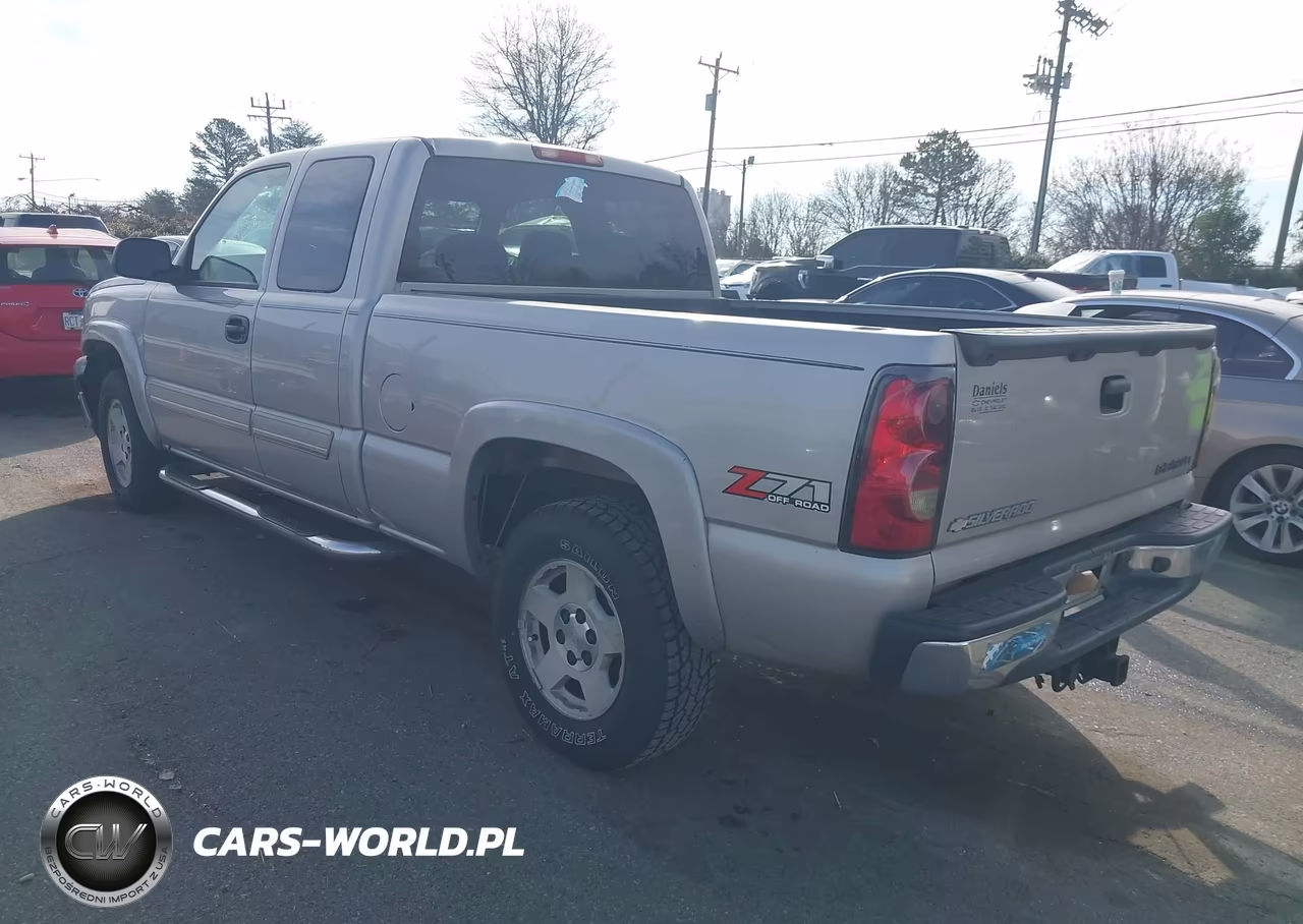 2005 Chevrolet Silverado 1500 Z71 VIN:1GCEK19B15E143592 - 3