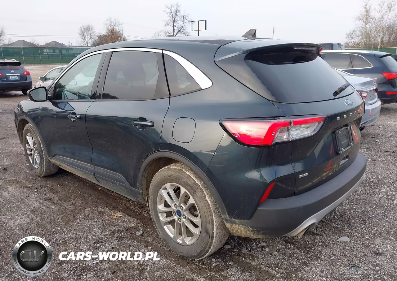 2022 Ford Escape Se VIN:1FMCU0G68NUB68864 - 3