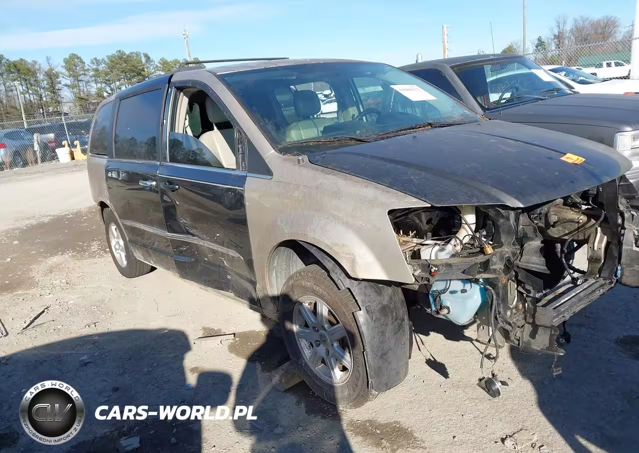 2013 Chrysler Town & Country Touring