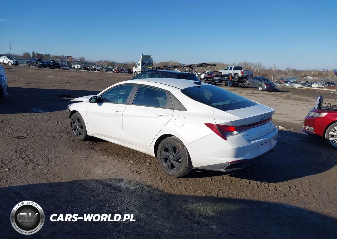 2022 Hyundai Elantra Sel VIN:5NPLM4AG2NH053748 - 3