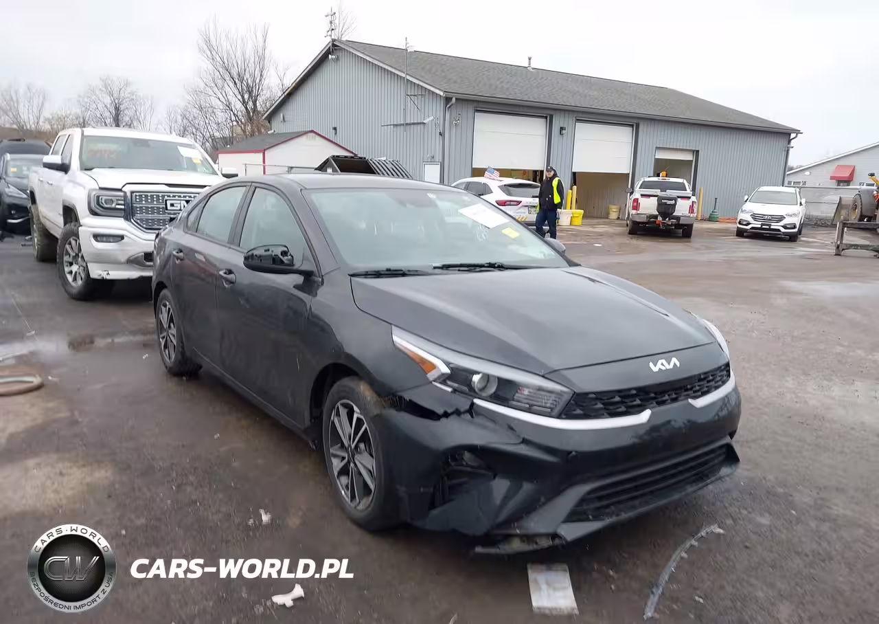 2022 Kia Forte Lxs