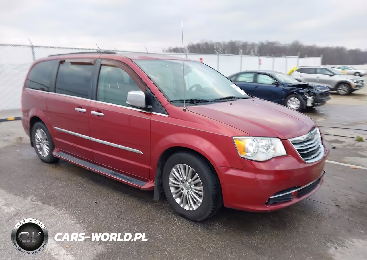 2015 Chrysler Town & Country Touring-L – zdjęcie 1 z 16