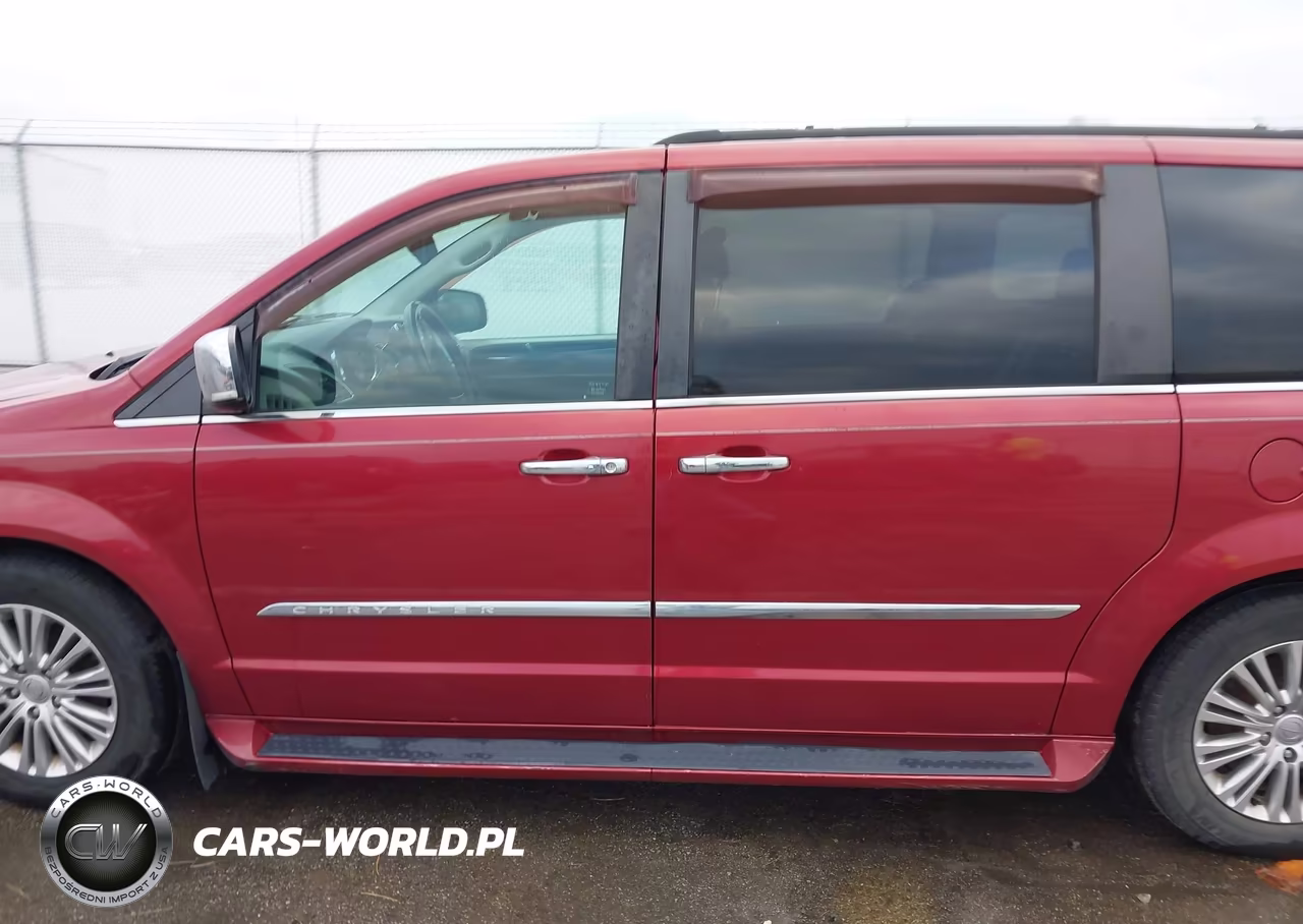 2015 Chrysler Town & Country Touring-L VIN:2C4RC1CG6FR656697 - 14