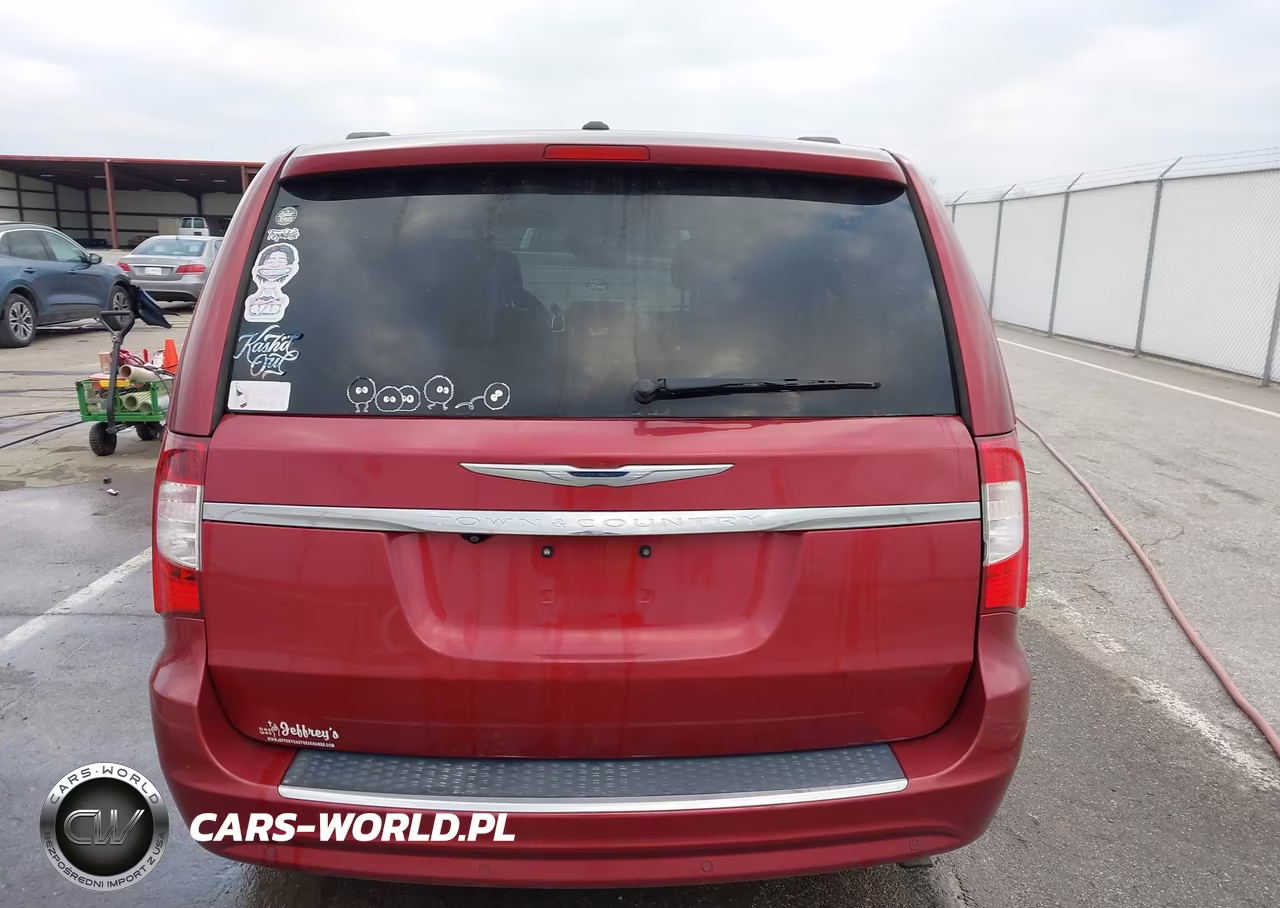 2015 Chrysler Town & Country Touring-L VIN:2C4RC1CG6FR656697 - 16