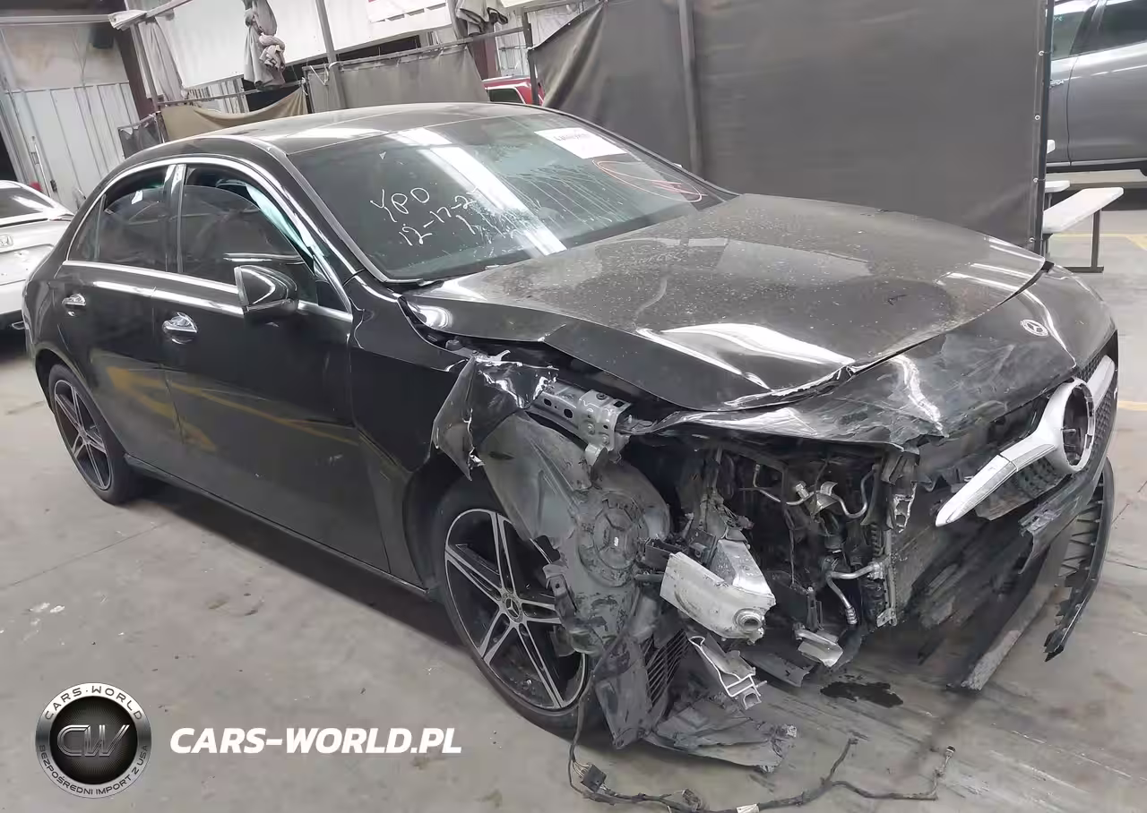 2022 Mercedes-Benz A 220