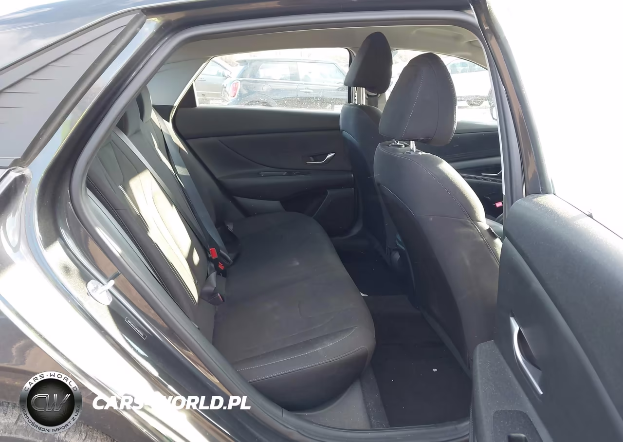 2022 Hyundai Elantra Sel VIN:5NPLM4AG8NH071493 - 8