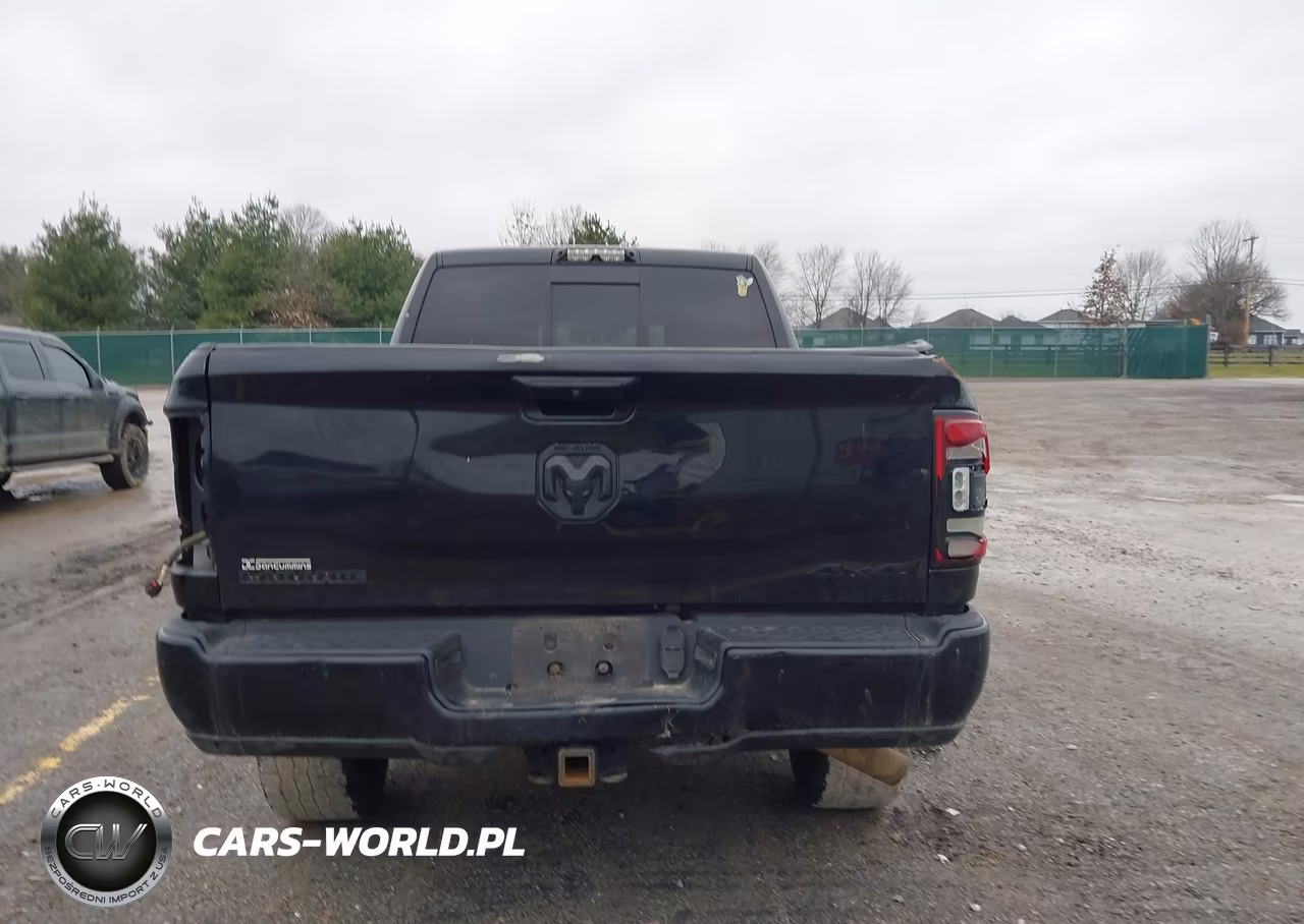 2019 Ram 2500 Laramie 4X4 6'4 Box VIN:3C6UR5FJ1KG521111 - 17