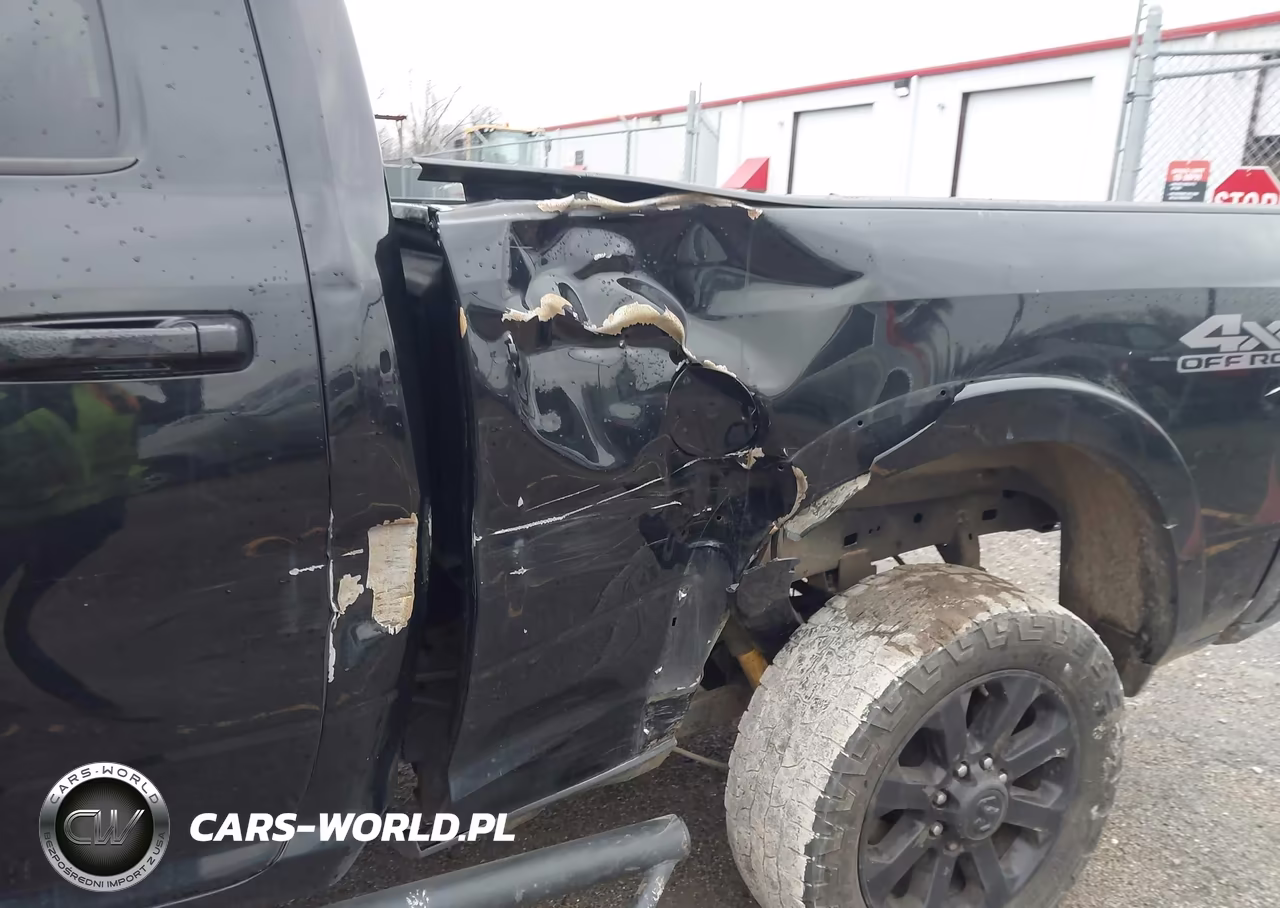 2019 Ram 2500 Laramie 4X4 6'4 Box VIN:3C6UR5FJ1KG521111 - 6