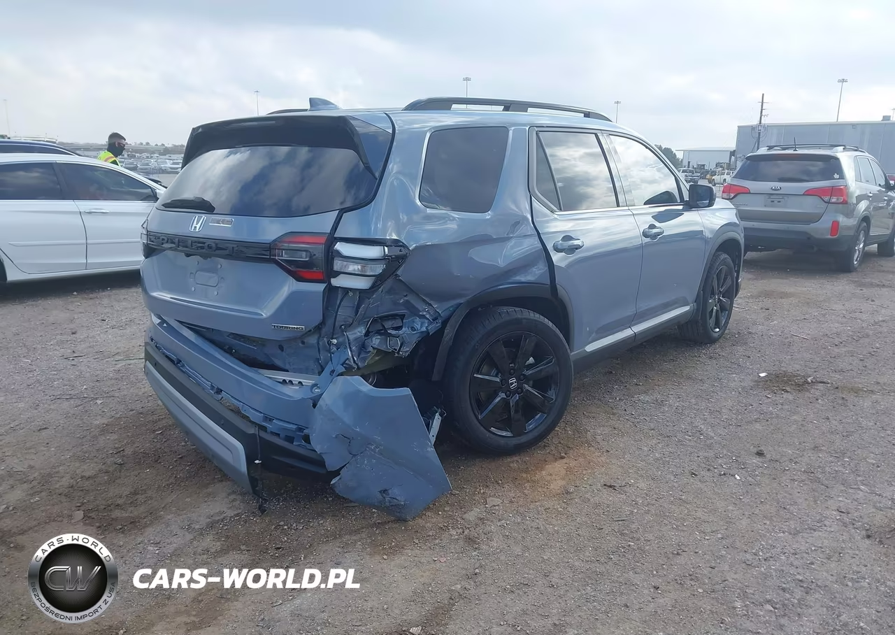 2025 Honda Pilot Touring VIN:5FNYG2H74SB038086 - 4
