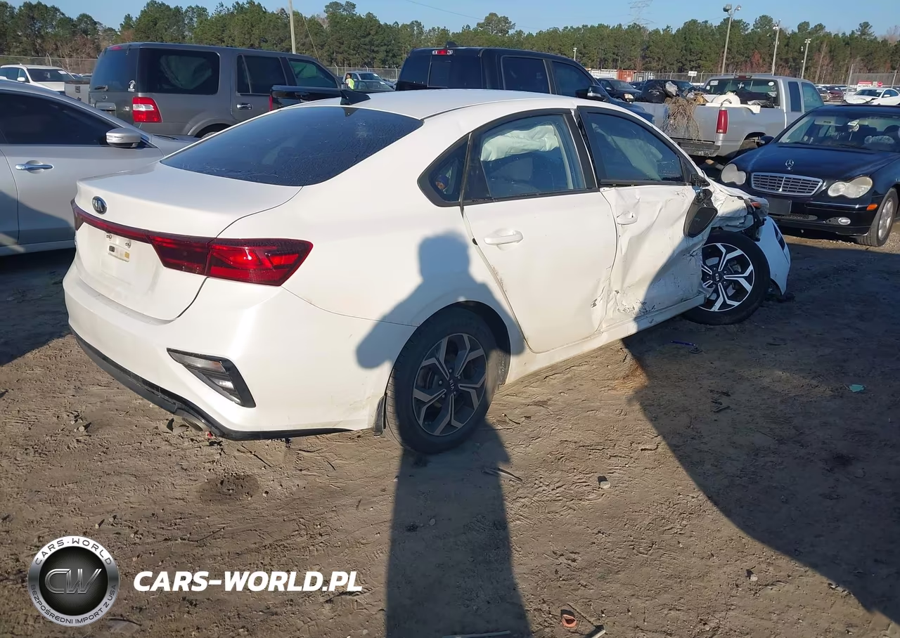 2021 Kia Forte Lxs VIN:3KPF24AD5ME271923 - 4