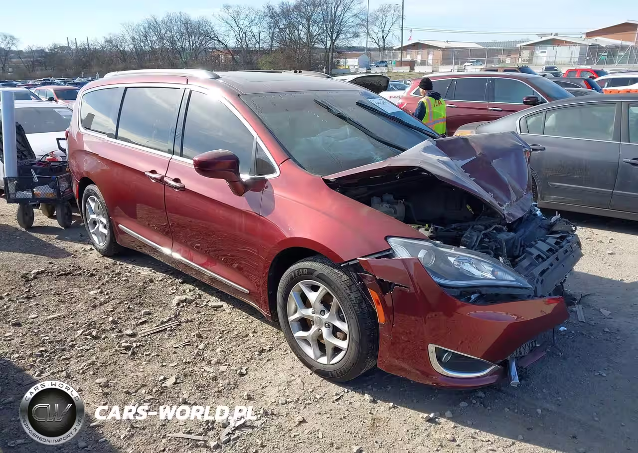 2018 Chrysler Pacifica Touring-L Plus