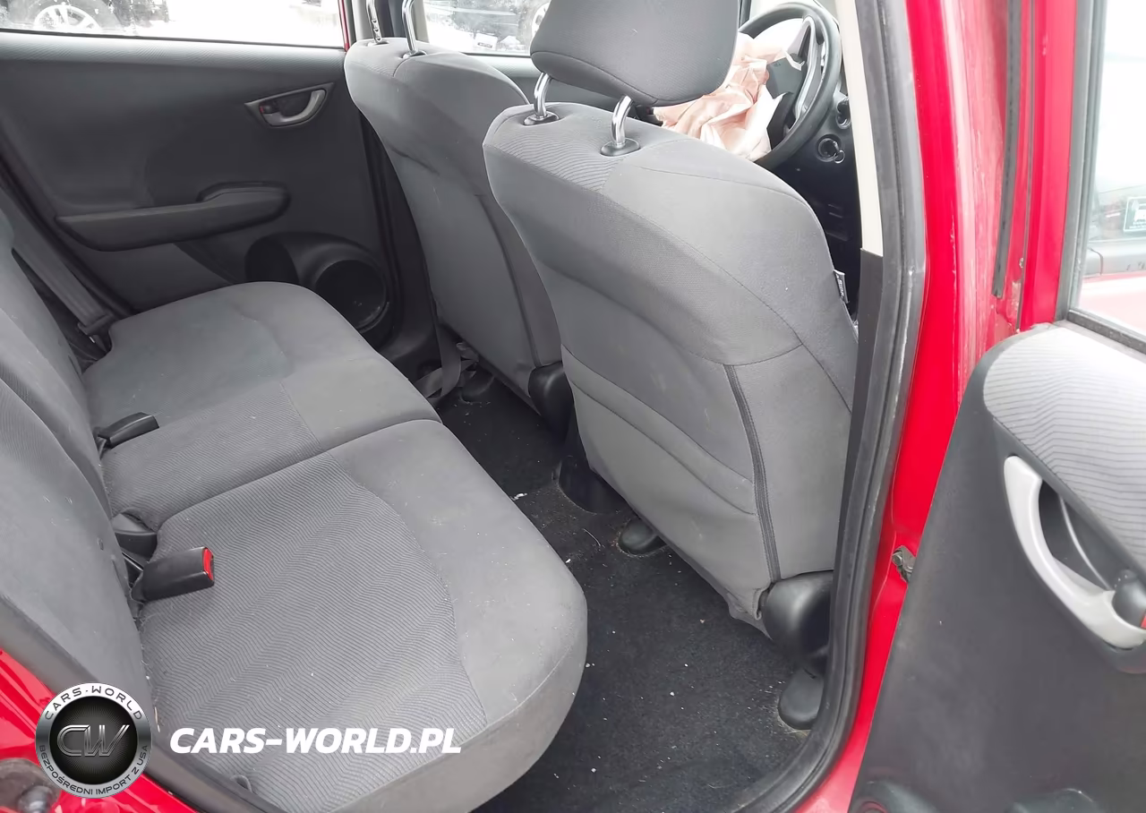 2013 Honda Fit VIN:JHMGE8H32DC001702 - 8