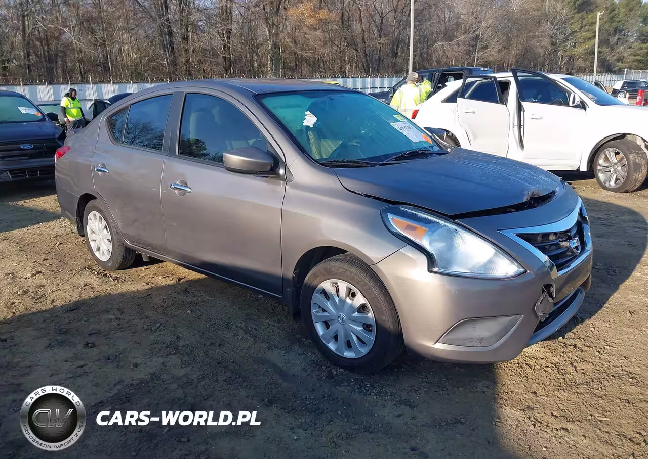 2015 Nissan Versa 1.6 Sv