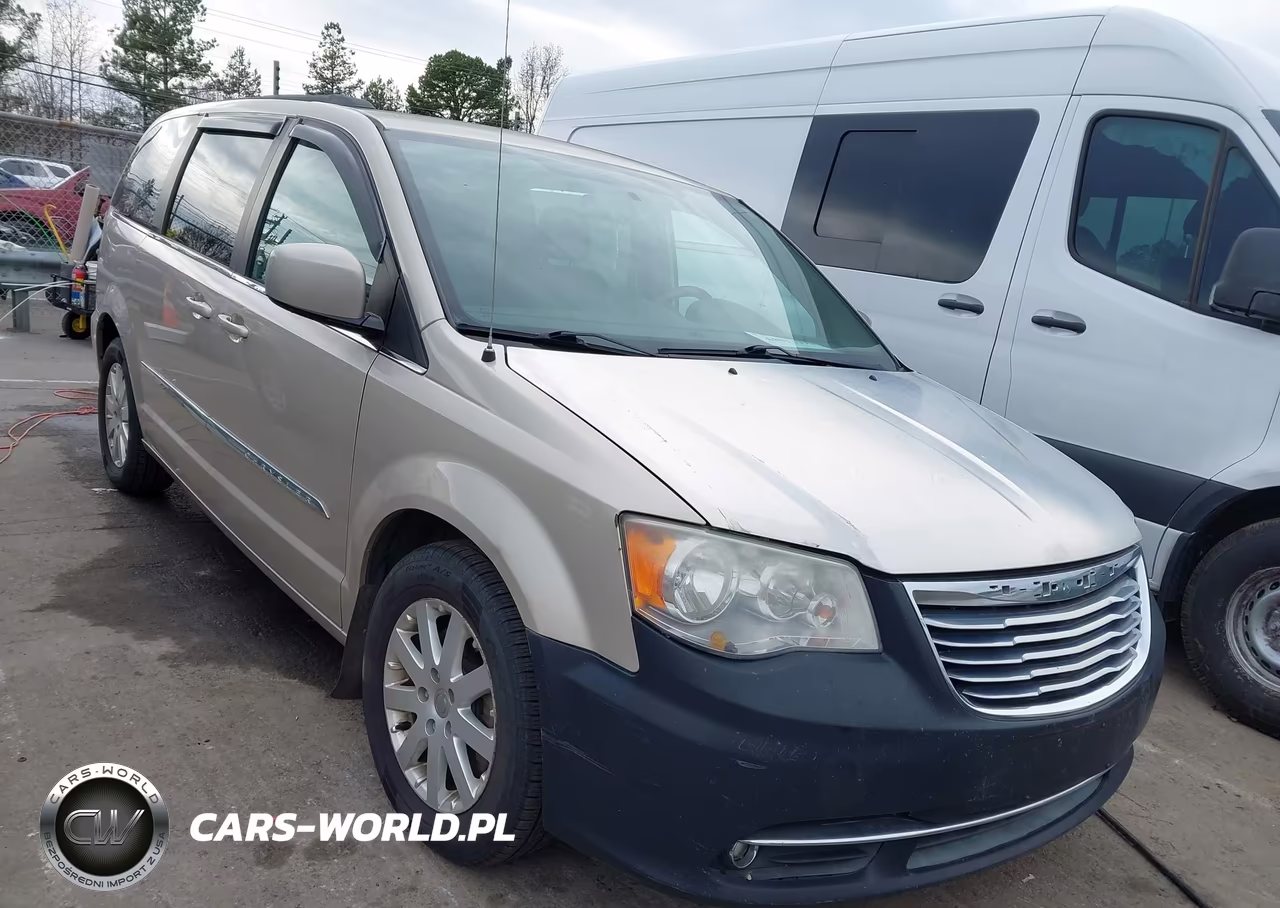 2013 Chrysler Town & Country Touring