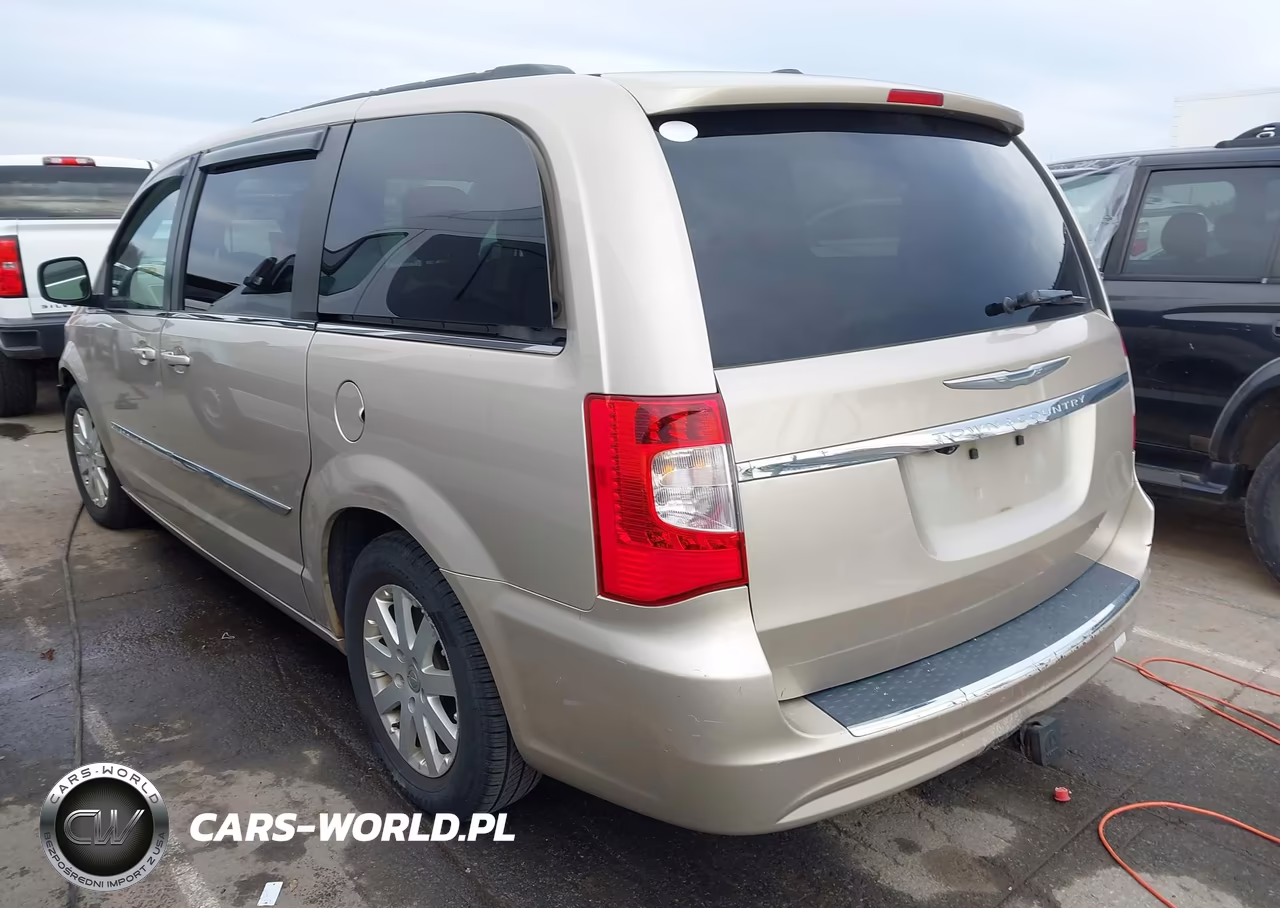 2013 Chrysler Town & Country Touring VIN:2C4RC1BG2DR539424 - 3