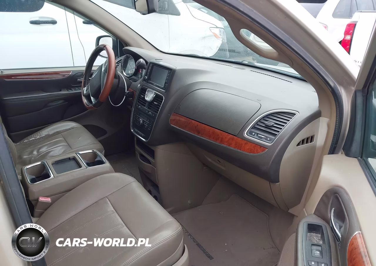 2013 Chrysler Town & Country Touring VIN:2C4RC1BG2DR539424 - 5
