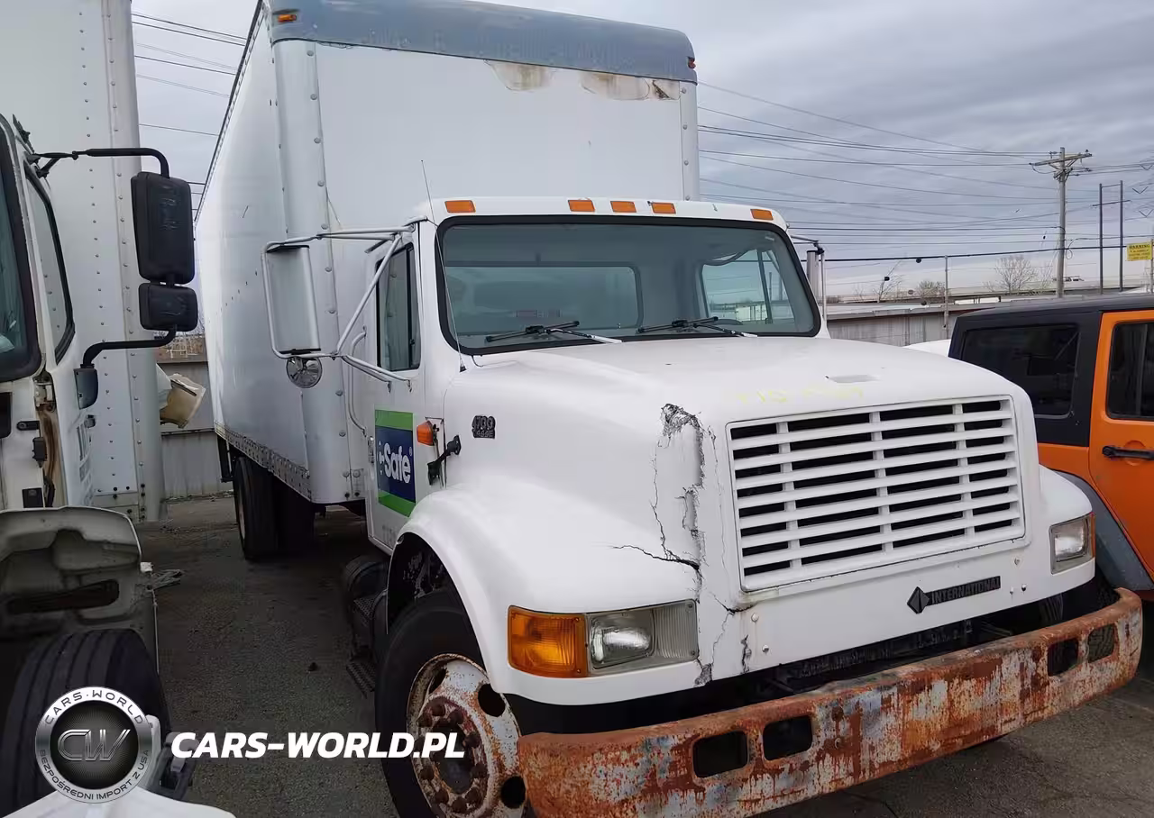 2001 International 4000 4700