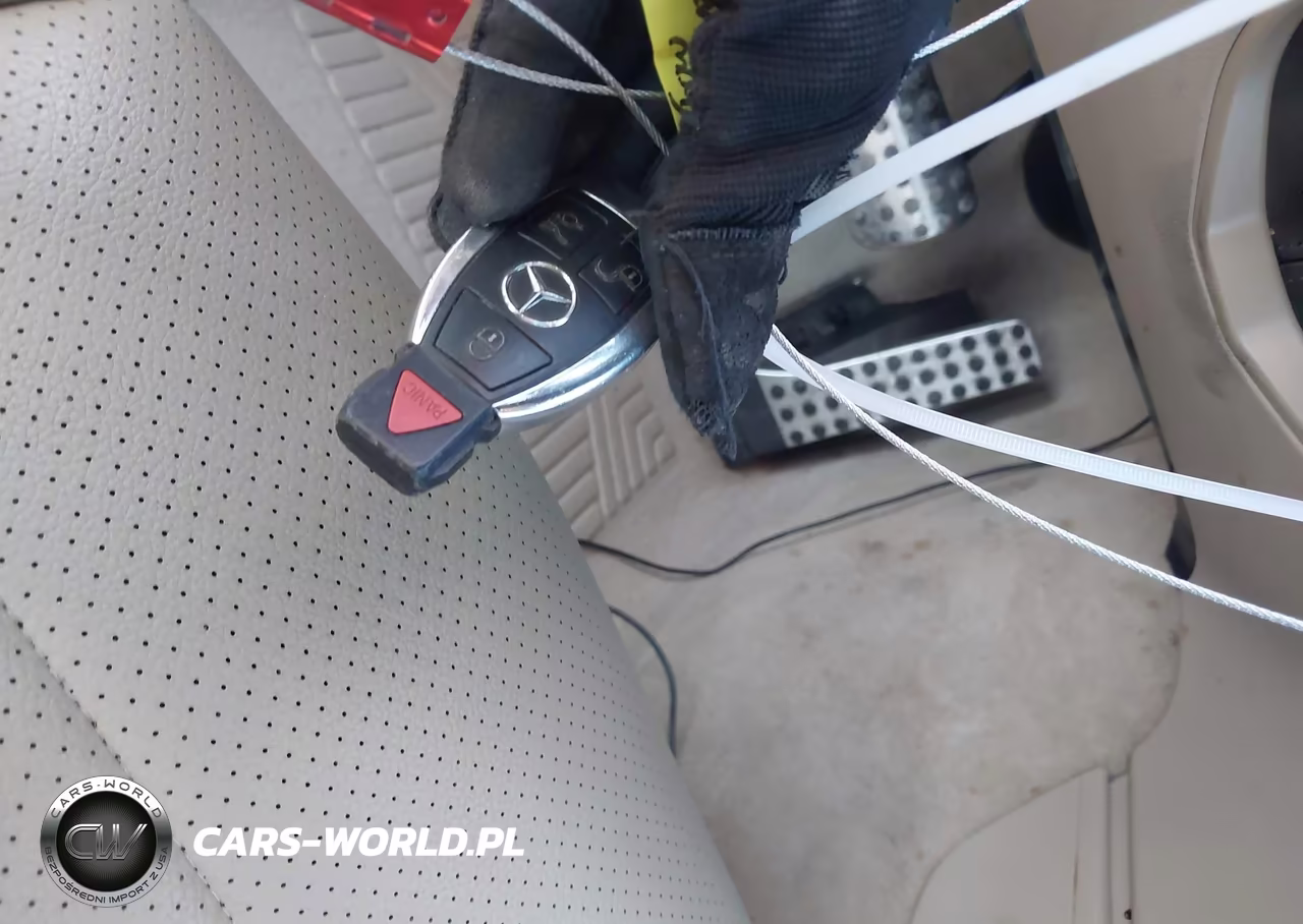 2012 Mercedes-Benz C 250 VIN:WDDGJ4HBXCF879460 - 11