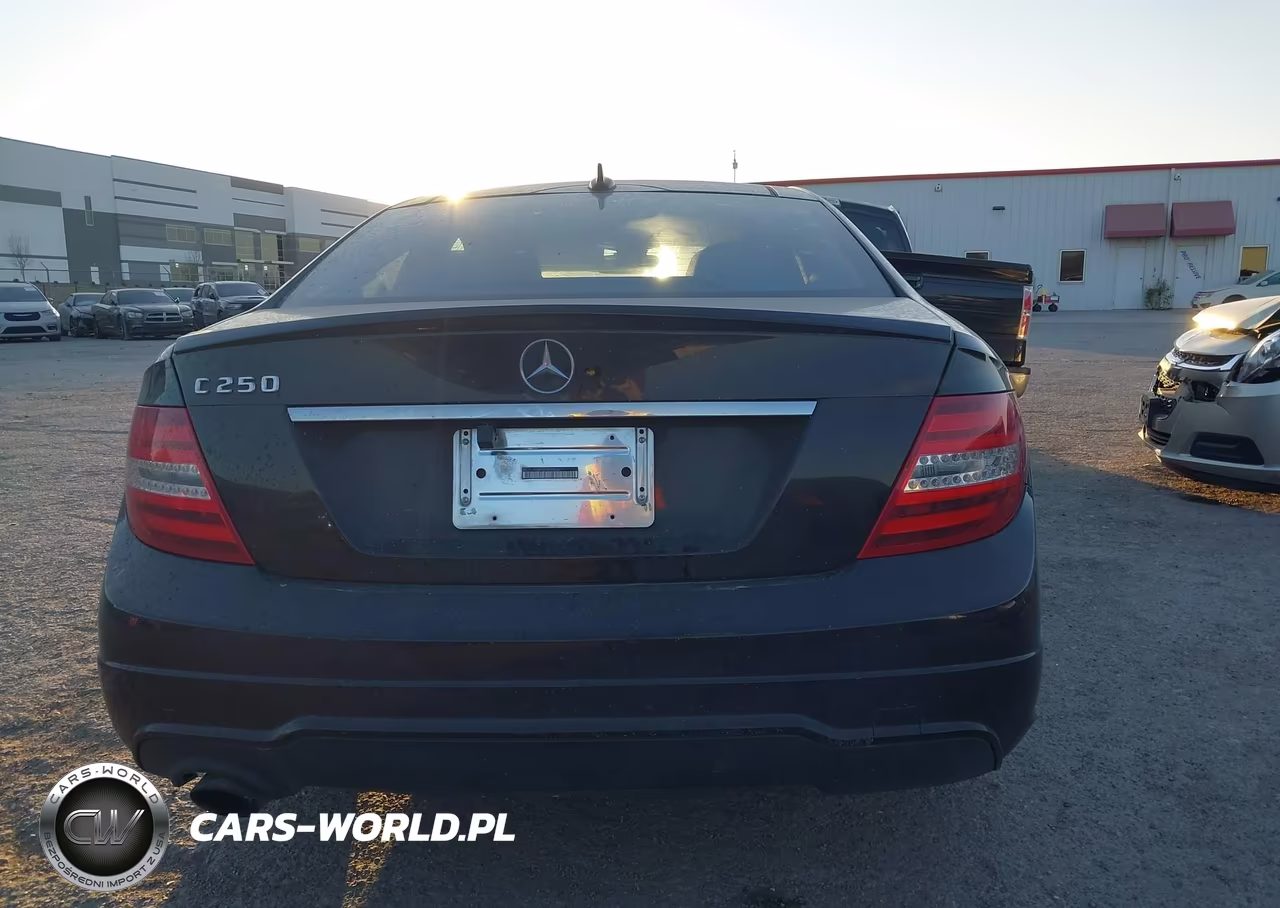 2012 Mercedes-Benz C 250 VIN:WDDGJ4HBXCF879460 - 17