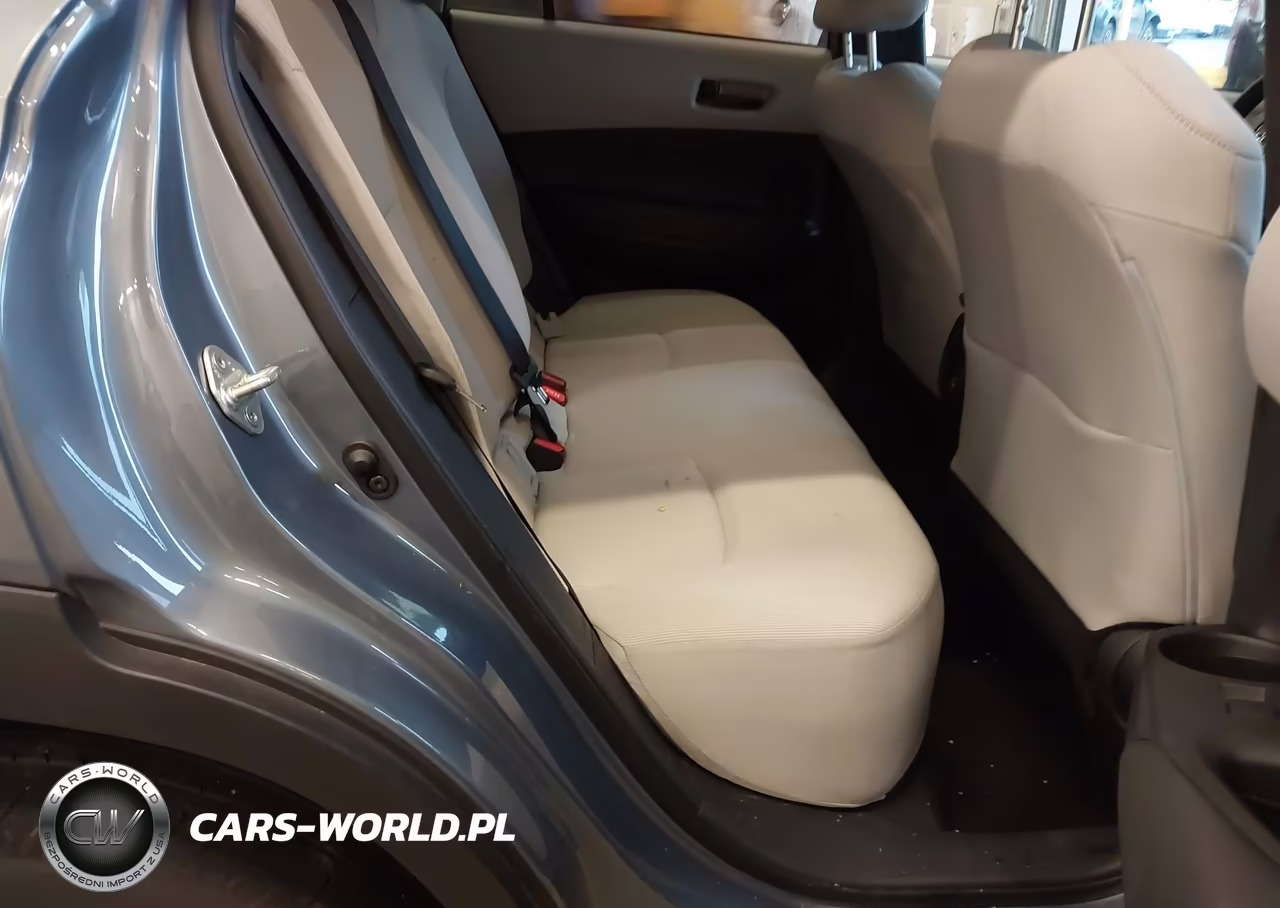 2022 Toyota Corolla Cross Le VIN:7MUCAABGXNV002780 - 8