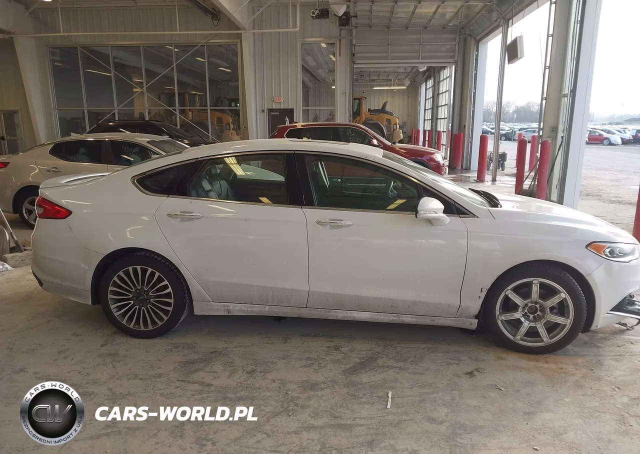 2018 Ford Fusion Titanium VIN:3FA6P0D90JR138515 - 13