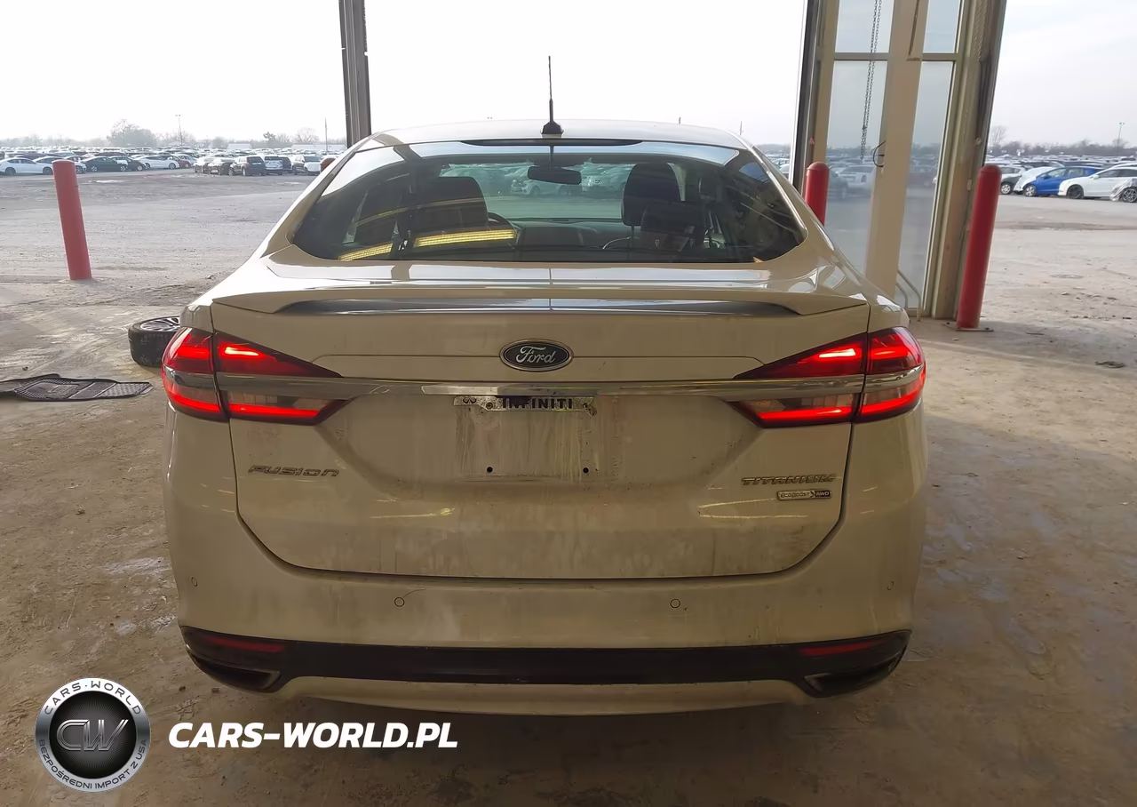 2018 Ford Fusion Titanium VIN:3FA6P0D90JR138515 - 16