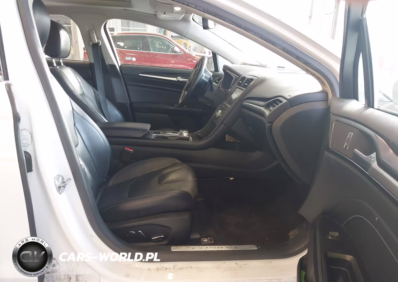 2018 Ford Fusion Titanium VIN:3FA6P0D90JR138515 - 5