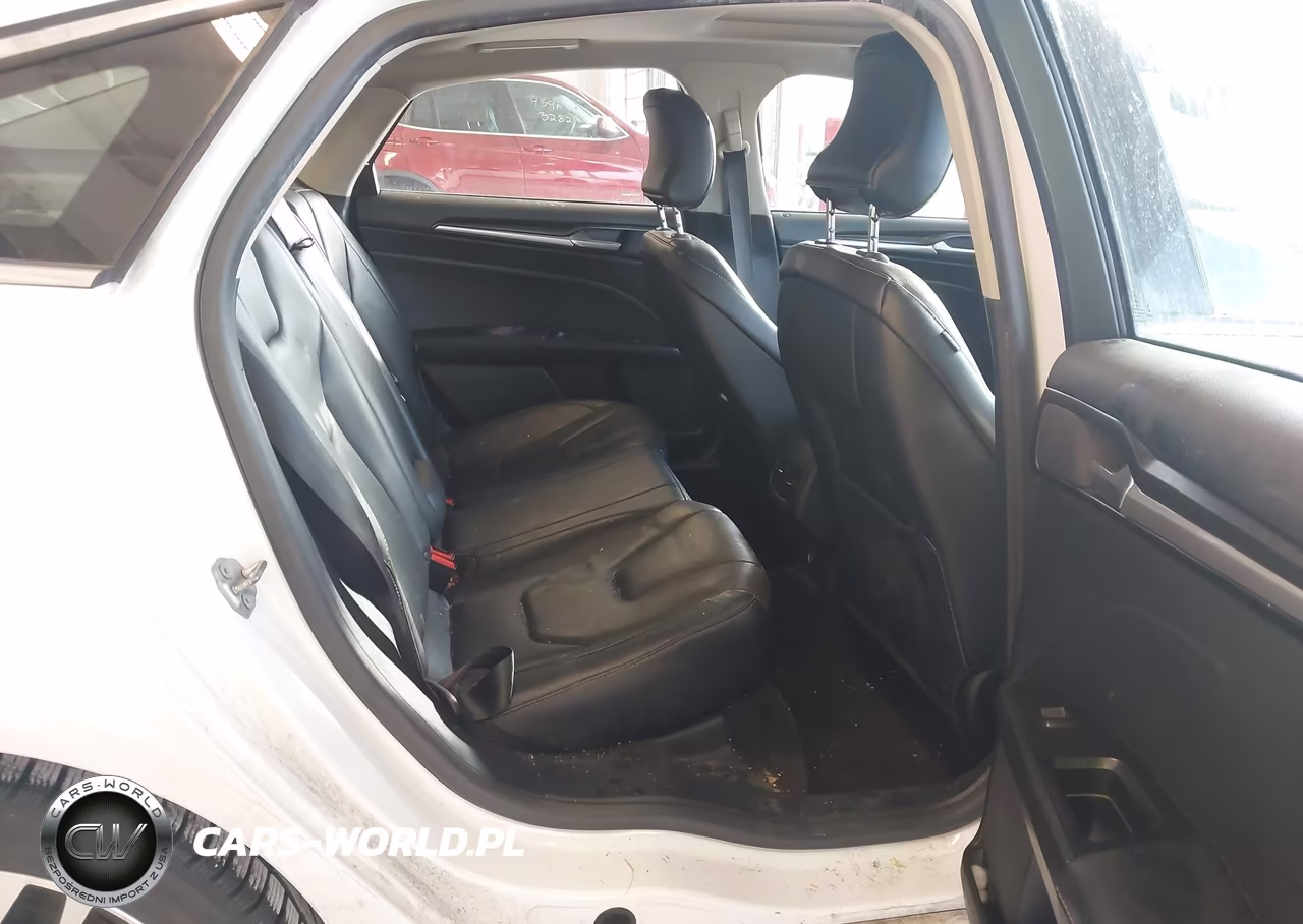 2018 Ford Fusion Titanium VIN:3FA6P0D90JR138515 - 8